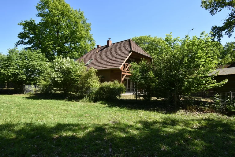 ip immopartner einfamilienhaus mit pferdestall 768x513